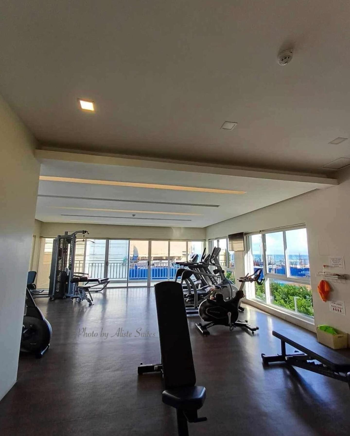 Aliste Suites Marina Spatial Dumaguete City ภายนอก รูปภาพ
